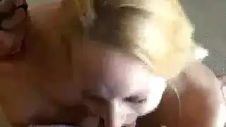 ثلاثية ثنائية الجنس مع تبادل المني