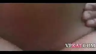 مشهد شرجي صريح ينتهي بألم النشوة القاسي