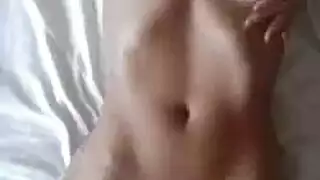 فاتنة الساخنة هي تبديل الجنس الشرجي على كام على شبكة الإنترنت، في حين أن شبابهم تخلخل في المنزل