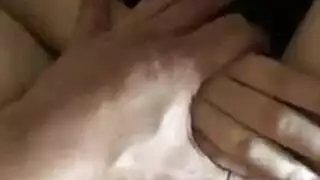 لاتينا تأخذ ديك وحش لإسعاد زوجة صديقها الشبقية