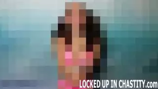 رجل يتزو ج امراء بلاستيكي