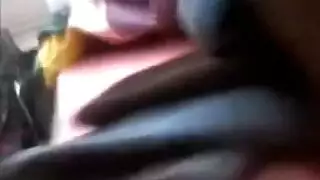 الود يزنق اخته وهي تستنمي وتصرخ