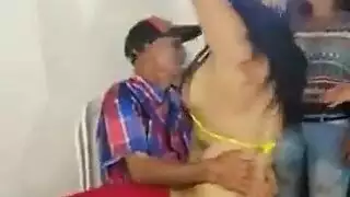 الثدي مشعرات أنيق