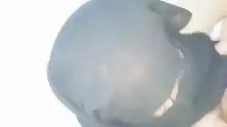 ينيك اه وهي تكلم ابوه