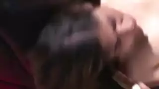 مشهد ثلاثي مثلية لشابات بالغات